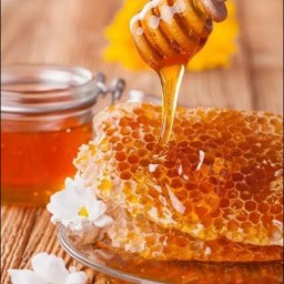 عسل مومی کوهستان.طبیعی و خوش طعم