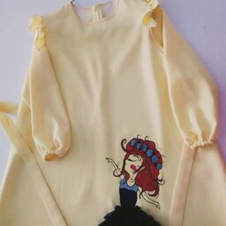 پیراهن دخترانه لیمویی رنگ ترکیب نقاشی و تور و اکلیل