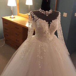لباس عروس دانتل گل برجسته شاین