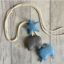 جمع کننده پرده نمدی دست دوز مدل فیل رنگ طوسی و آبی