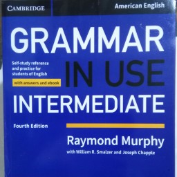 کتاب گرامر این یوز Grammar in Use Intermediate