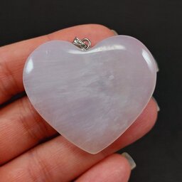 آویز و رومانتویی قلب عقیق سفید طرح‌دار به همراه زنجیرکد: M 944