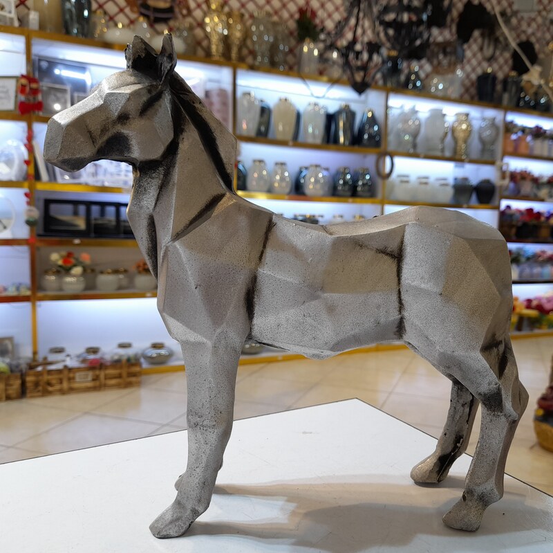 مجسمه اسب گرافیکی ، اسب پلی استری مدرن 