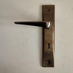 دستگیره درب چوبی 1107 زیتونی کلیدی مخصوص درب اتاق 