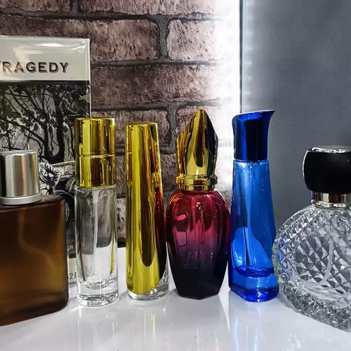 عطر  بلو شنل   خالص درجه یک  (قیمت به ازای هر گرم عطر خالص میباشد..حداقل خرید 5 گرم)