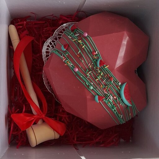 قلب سوپرایز قرمز  یلدایی دوطرفه تو خالی مناسب هدیه و ولنتاین با چکش و جعبه