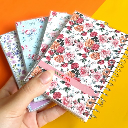 دفترچه سیمی گلگلی با حاشیه و خط های رنگی در 4 طرح مختلف