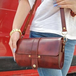 کیف دوشی زنانه با چرم طبیعی قابل اجرا در رنگ های مختلف کد5494