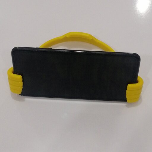 نگهدارنده گوشی موبایل و تبلت پلاستیکی مدل دو دست رنگ زرد