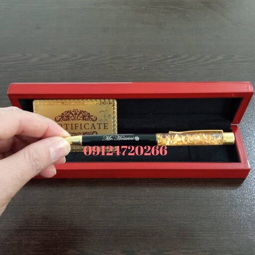 خودکار روکش طلا 24عیاری گلد فویل بدنه مشکی به همراه حک اسم رایگان و جعبه چوبی 