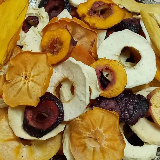 میوه خشک مخلوط درجه یک در بسته بندیهای نیم کیلویی
