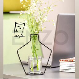 گلدان ذوزنقه ای برند انزو ترکیب فلز و شیشه