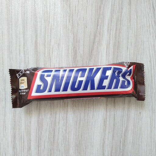 شکلات با مغز بادام زمینی و کارامل اسنیکرز ترکیه Snickers سایز 50 گرمی
