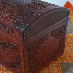 صندوقچه و جعبه جواهری چوبی تلفیق شده با هنر معرق چرم