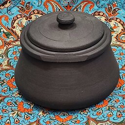 قابلمه سنگی 3 نفره مشکی رنگ شده با قابلیت پخت و پز و شستشو