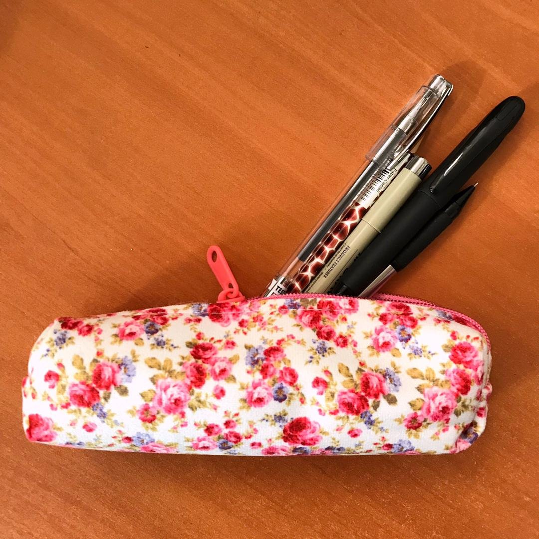 جامدادی گلدار گل گلی پا چه ای مخمل تک زیپ