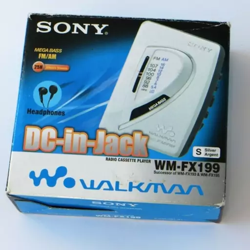 واکمن سونی sony WM-FX199.نو و تاحالا استفاده نشده آکبند شرکتیه  بسیار با کیفیت قیمتش در سایتهای خارجی 110 تا 140 دلاره 