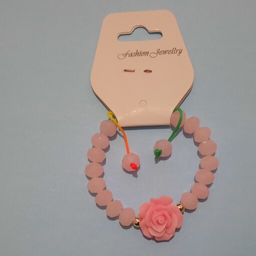 دستبند مهره ای و گل رز