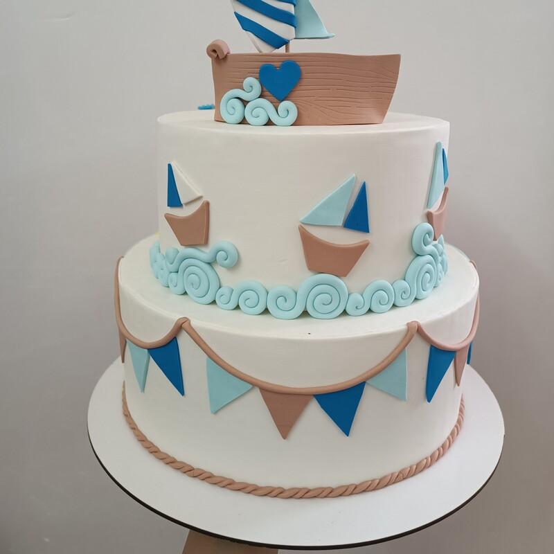 ماکت کیک طرح قایق و دریا دو طبقه.ویژه عکاسی و هدیه .جنس خمیر فوندانت و فوم  قابلیت تغییر سایز و رنگ و مدل