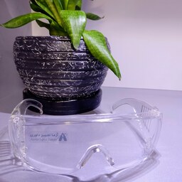 عینک محافظ آزمایشگاهی کرکره ای