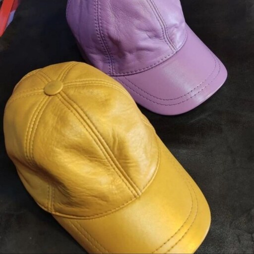 کلاه چرم طبیعی در رنگبندی های مختلف طول30سانتی متر عرض20 سانتی متر  مدل kadin