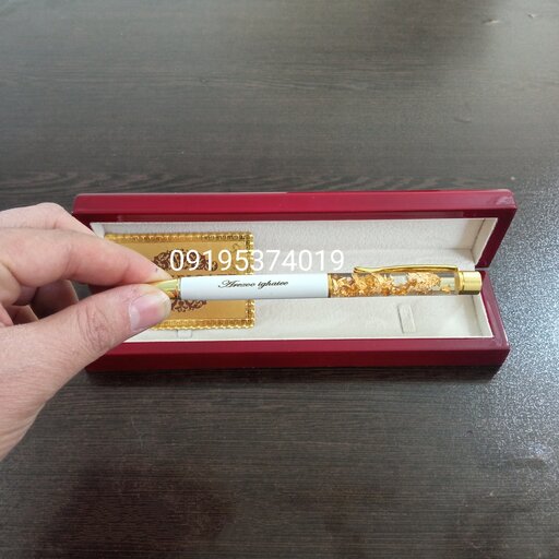 خودکار روکش طلا در رنگبندی مختلف همراه با جعبه چوبی و شناسنامه 