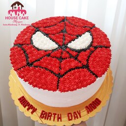 کیک تمام خامه مرد عنکبوتی 