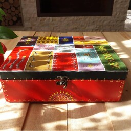 جعبه چوبی پتینه شده رنگ قرمز  طراحی شده با دست و رنگ ثابت قابل تمیز کردن با دستمال مرطوب