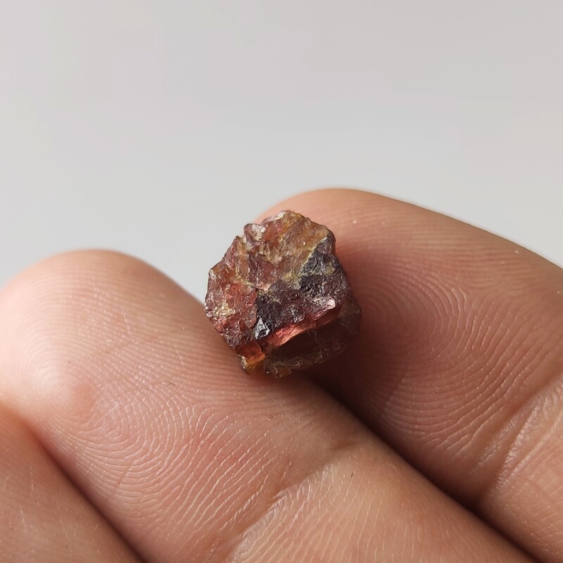 راف سنگ گارنت سرخ ( آلماندین ) معدنی و طبیعی         
