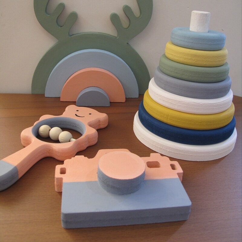جغجغه چوبی و اسباب بازی از مجموعه سیسمونی کودک رنگاچوب