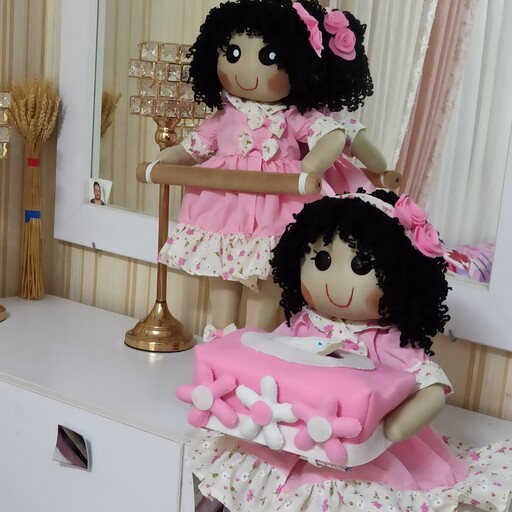 عروسک نگهدارنده دستمال رولی 