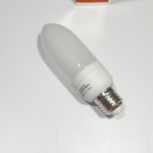 لامپ کم مصرف 11وات برند برجیس بدو ن ضمانت نور مهتابی سرپیچ معمولی 