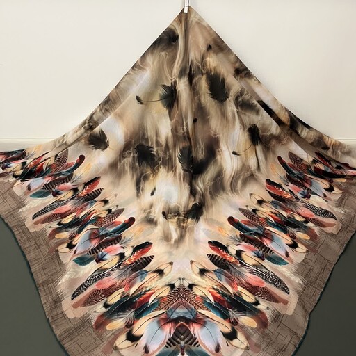 روسری نخی  قواره بزرگ 140 رنگ کرمی  پر دار دوردستدوز   برند SAN SAN
