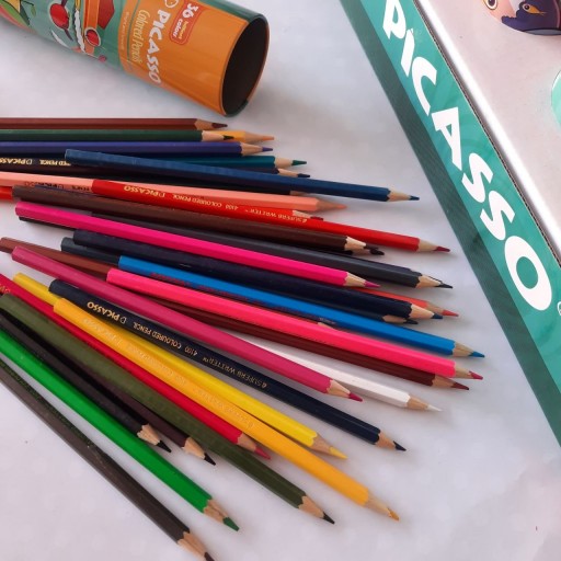 مداد رنگی 36 رنگ استوانه ای پیکاسو
جعبه فلزی
