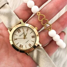 ساعت زنانه بندچرم بولون کیفیت عالی قاب طلایی
همراه با دستبند مهره سفید
شش ماه گارانتی موتور
دارای جعبه کادویی مخصوص ساعت