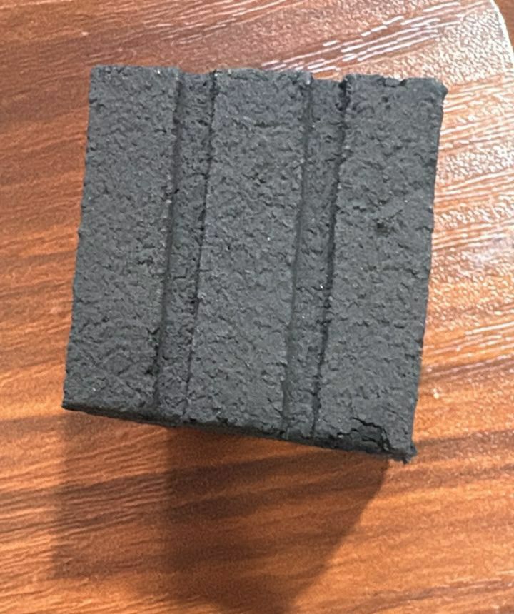 First-grade carbon briquettes