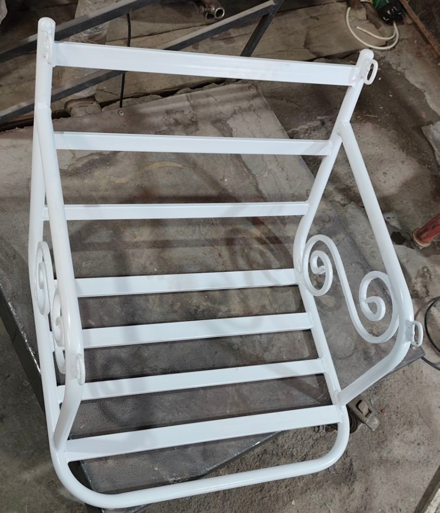 Metal swing chair, size 50, plain handle with ornate railing and electrostatic paint