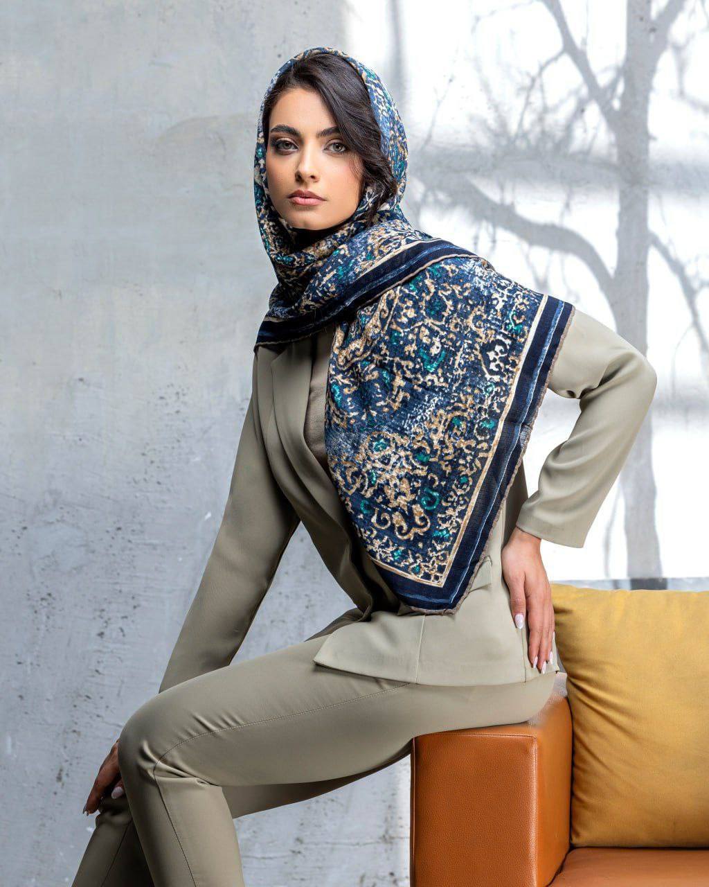 وشاح نسائي (روسري)
