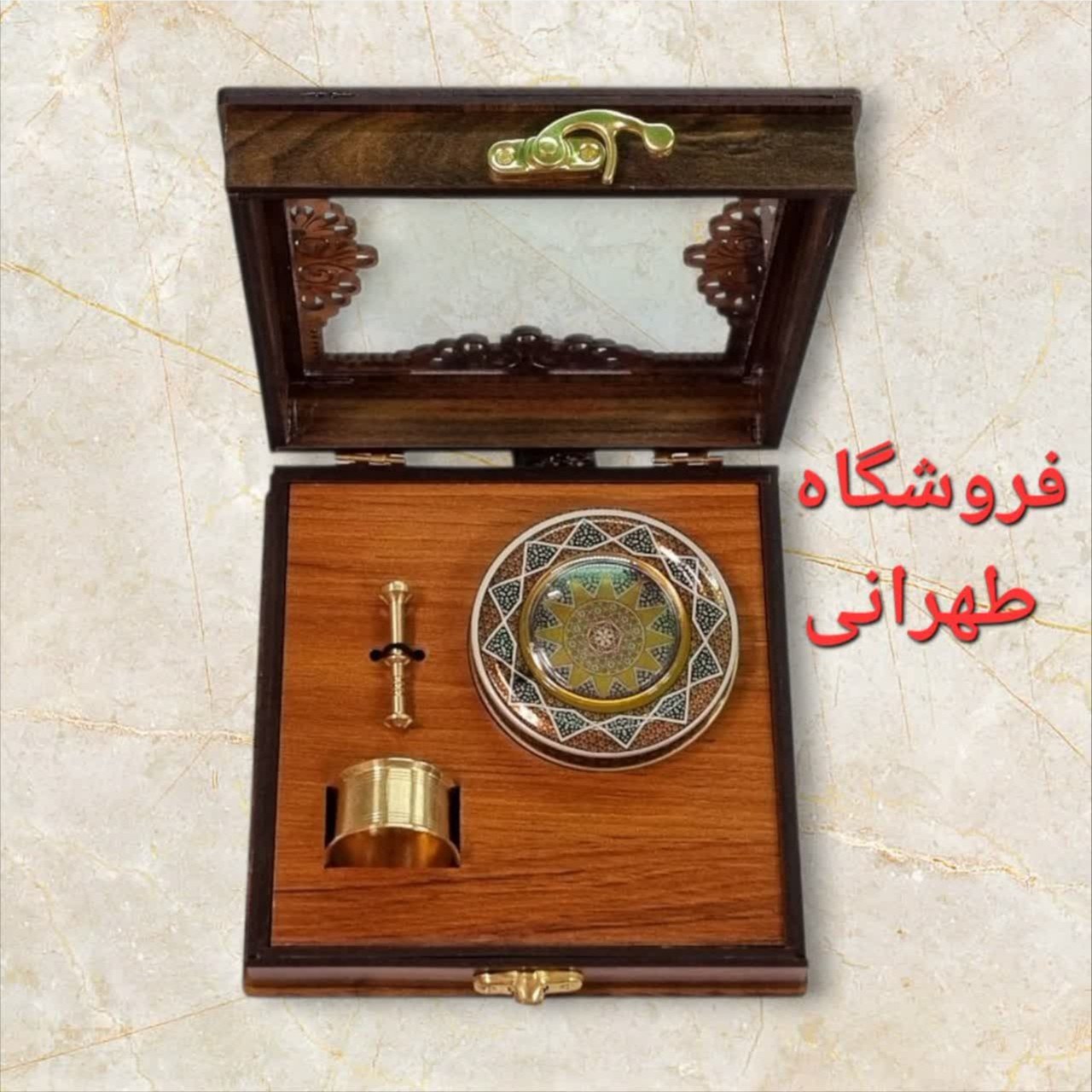 ظرف طرح چوبی کادویی زعفران با طراحی خاص و شیک