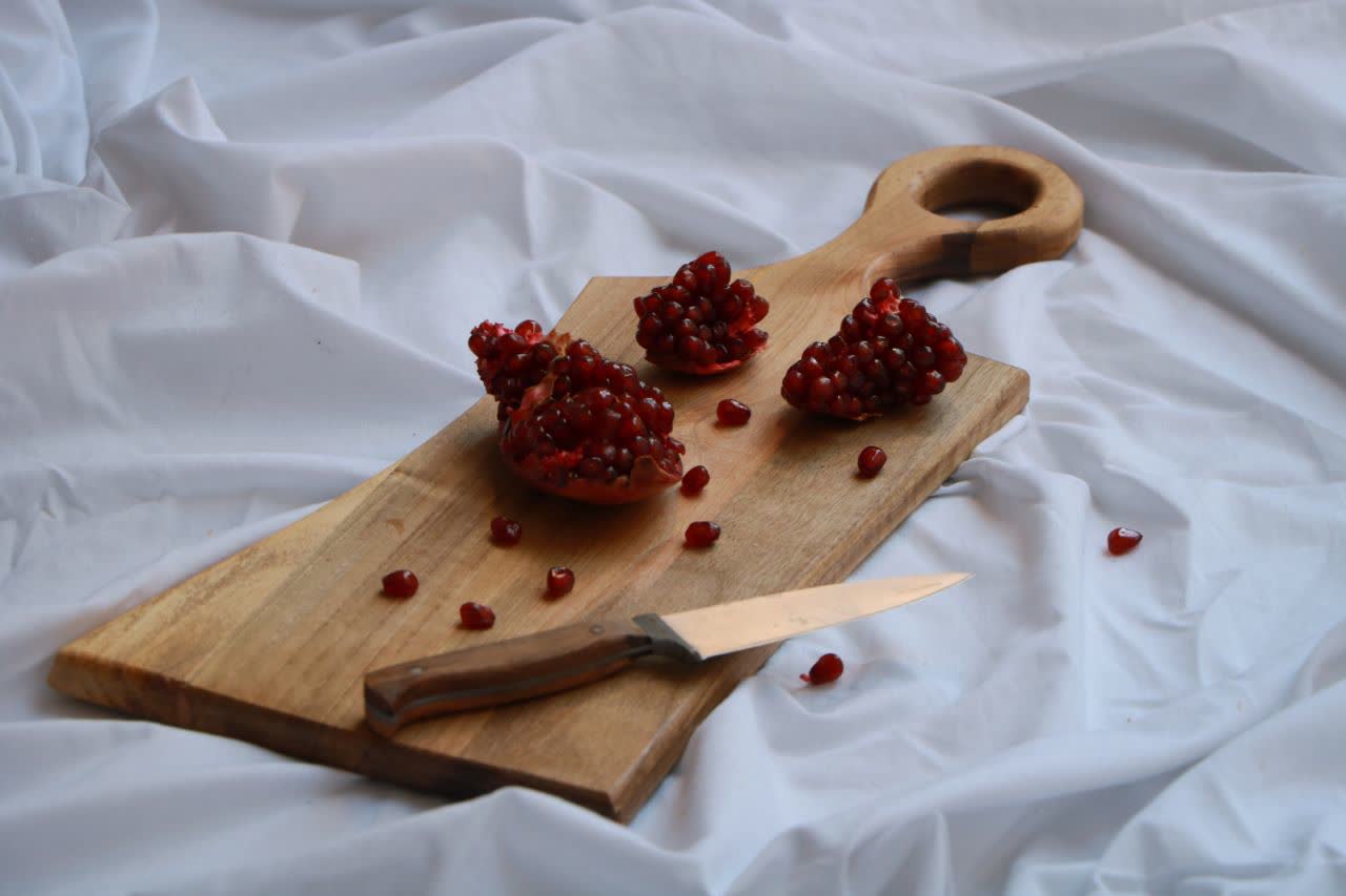 تخته سرو و پذیرایی چوبی طرح ساطور، ۲۲x۳۸ سانتیمتر، ضدآب و بادوام
