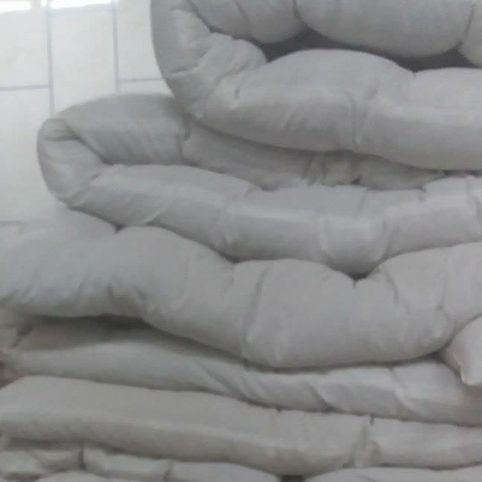 تشک خواب پشم گوسفند درجه یک در ابعاد 195 در 95 با وزن پنج کیلویی